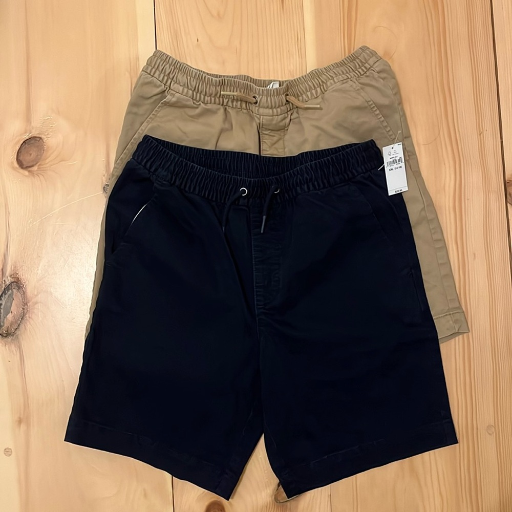 2 pair Gap Shorts